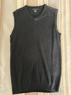 Marquise Men’s Black V-Neck Sleeveless Sweater Vest